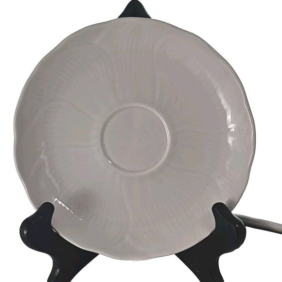 Mikasa Spring Magnolia Saucer Plates 6" white set/6 dessert farmhouse cottage - Picture 1 of 9